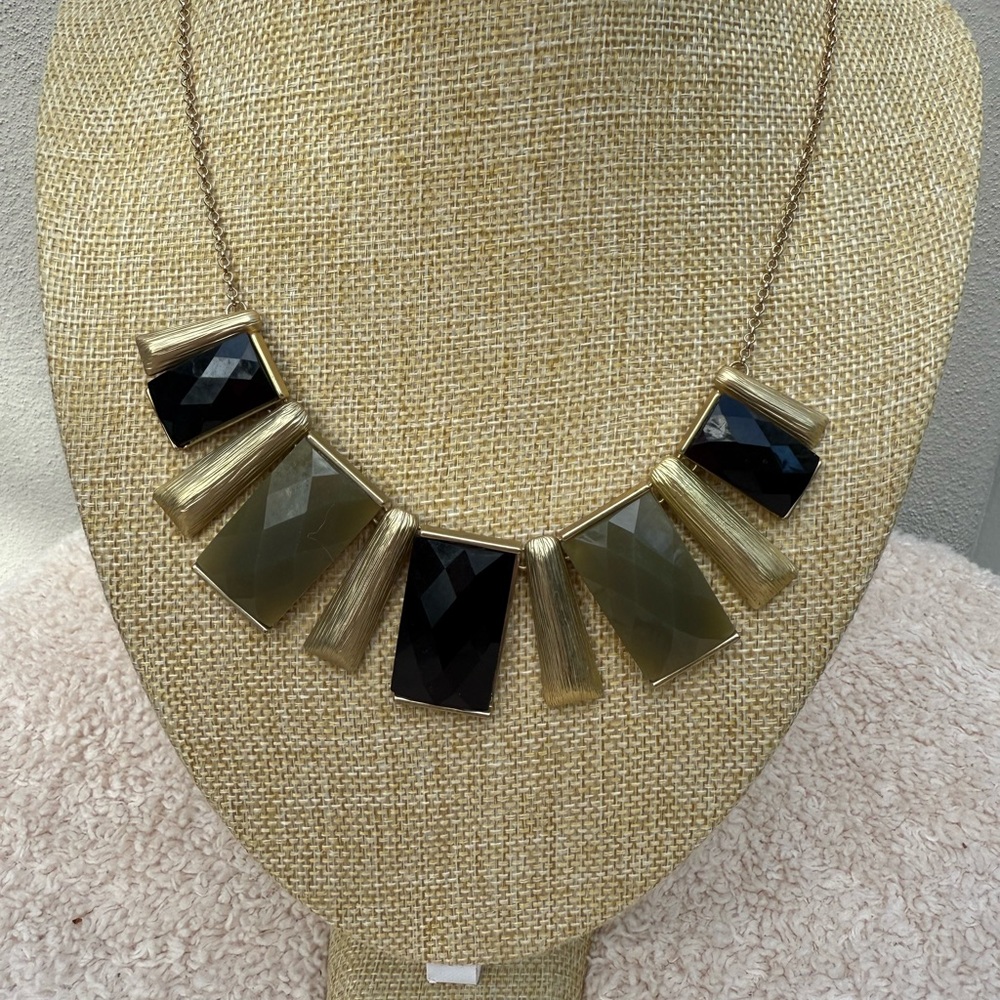 Chic Gold and Black Geometric Necklace